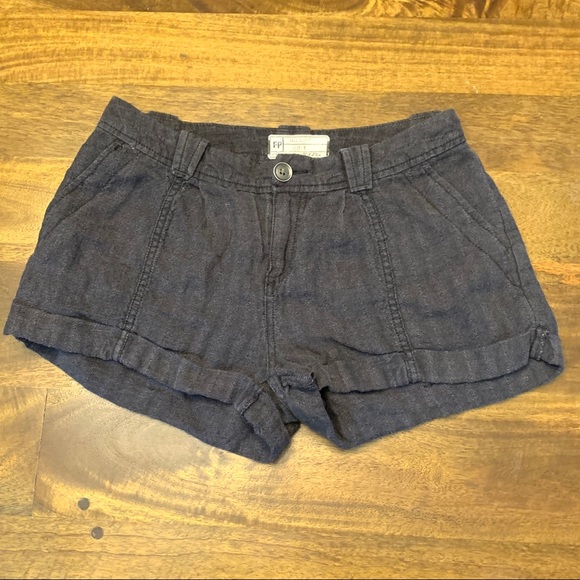 Free People Pants - Free People black linen shorts EUC size 0